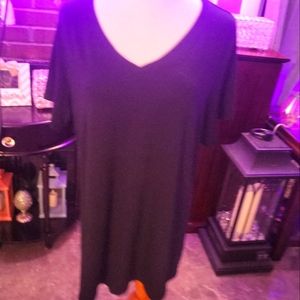 Lularoe Solid Black 3XL Iris V Neck T  Shirt 3X Hard to Find!  Rare